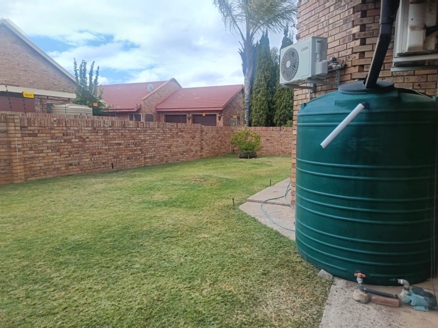 3 Bedroom Property for Sale in Hillcrest Northern Cape